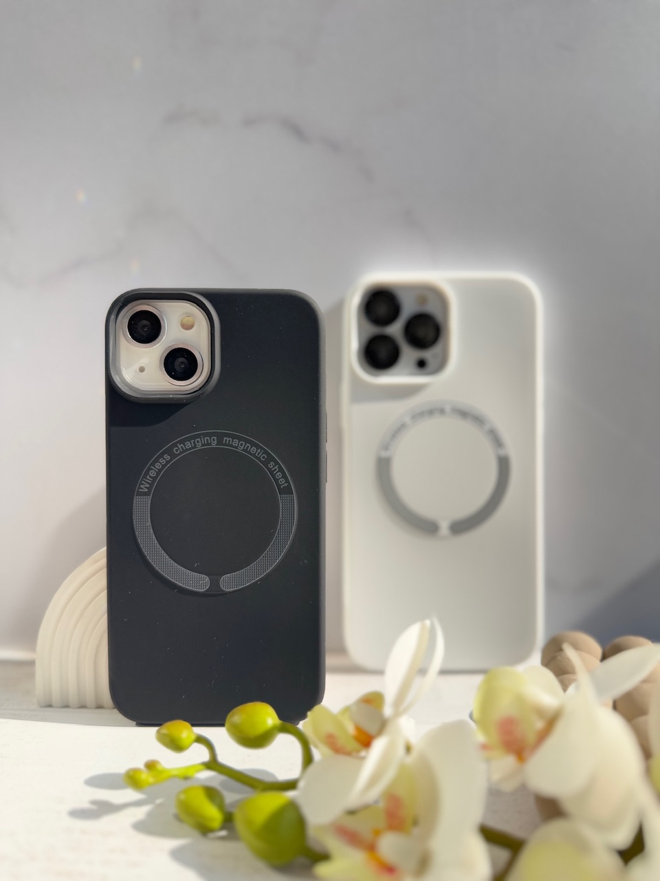 قاب سیلیکونی با مگ سیف