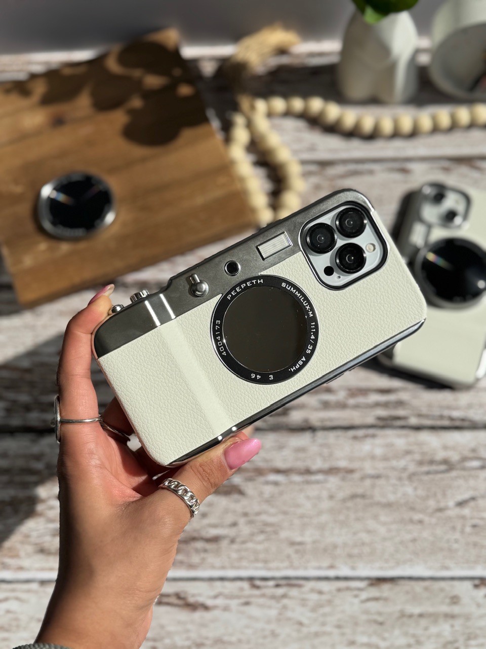 قاب کمرا شاتر دار