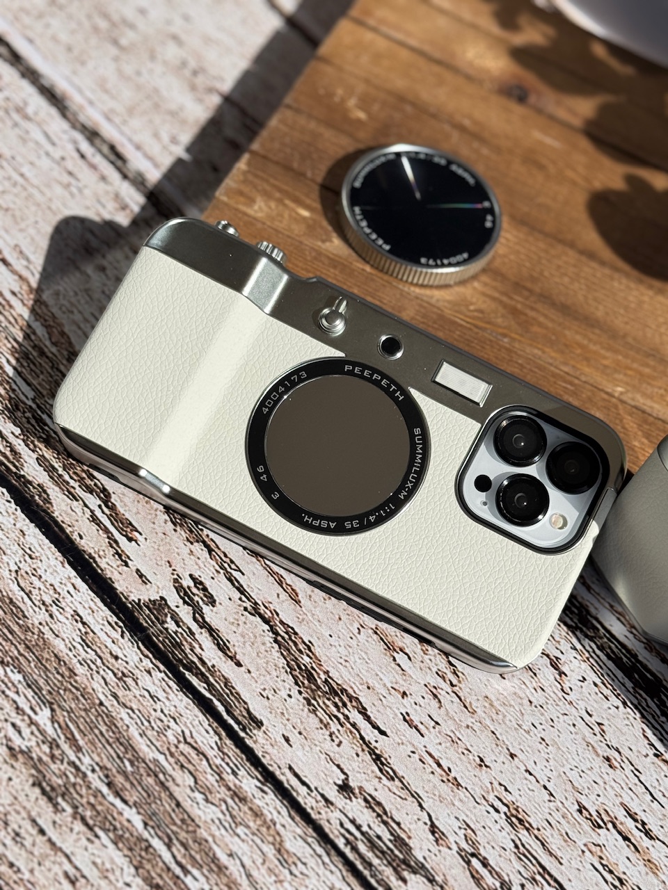 قاب کمرا شاتر دار