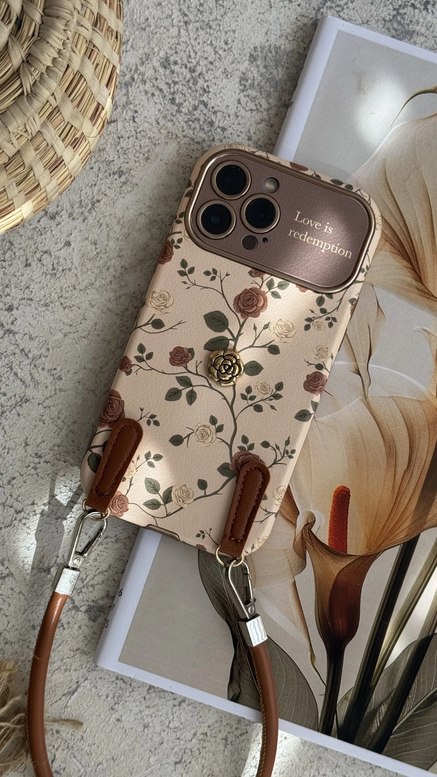 قاب آیفون گل رز فلورا قهوه ای + بندست چرمی