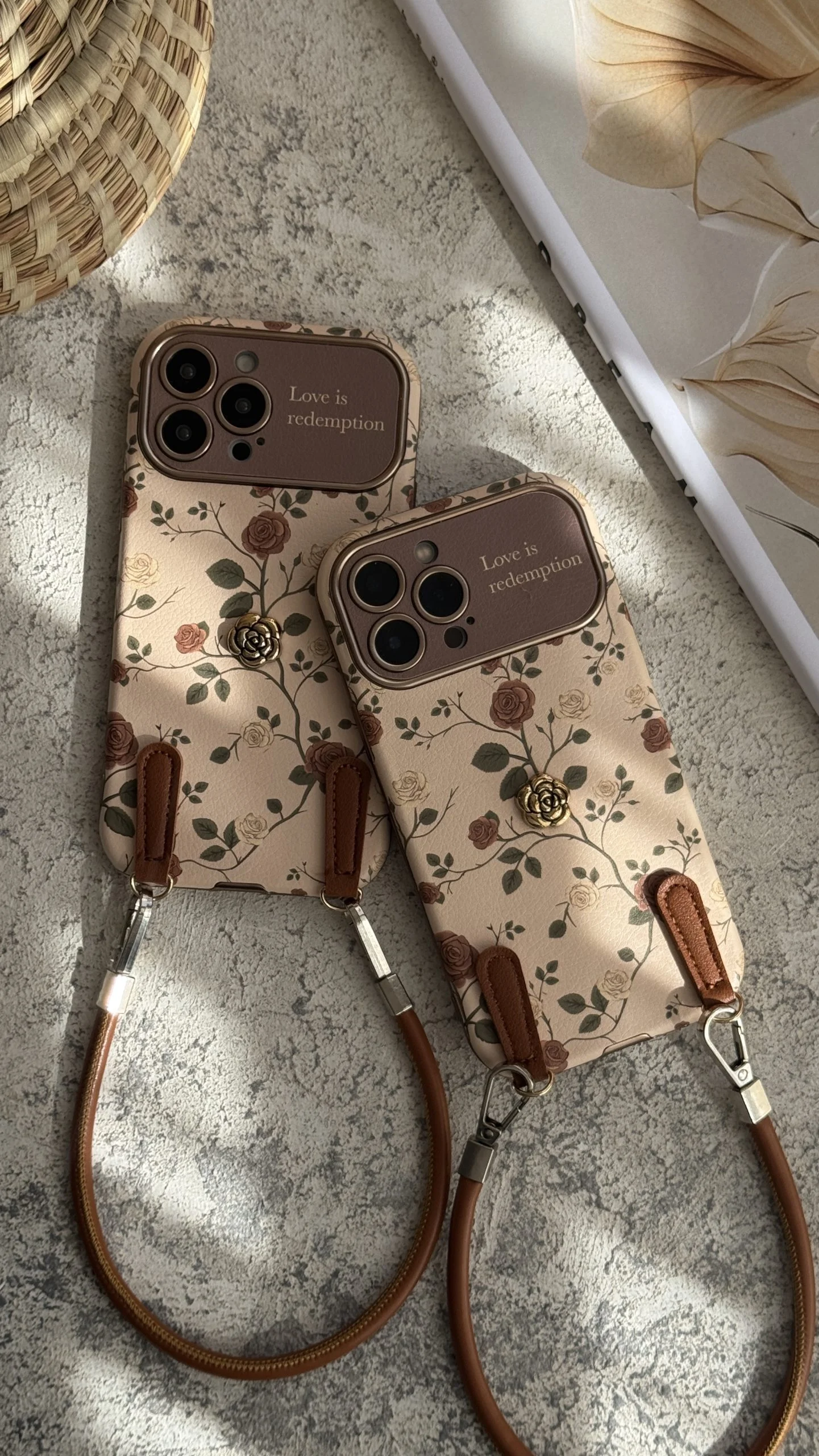 قاب آیفون گل رز فلورا قهوه ای + بندست چرمی
