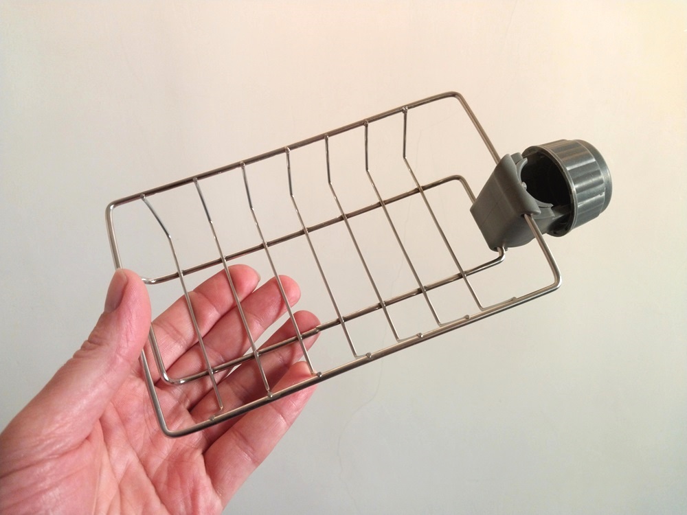 جا اسکاچی دور شیر آب