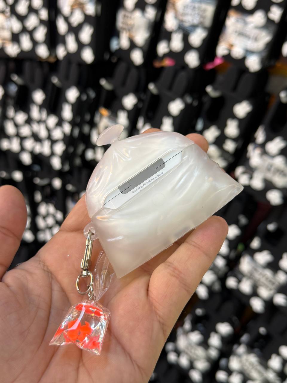 کاور ایرپاد ماهی داخل کیسه