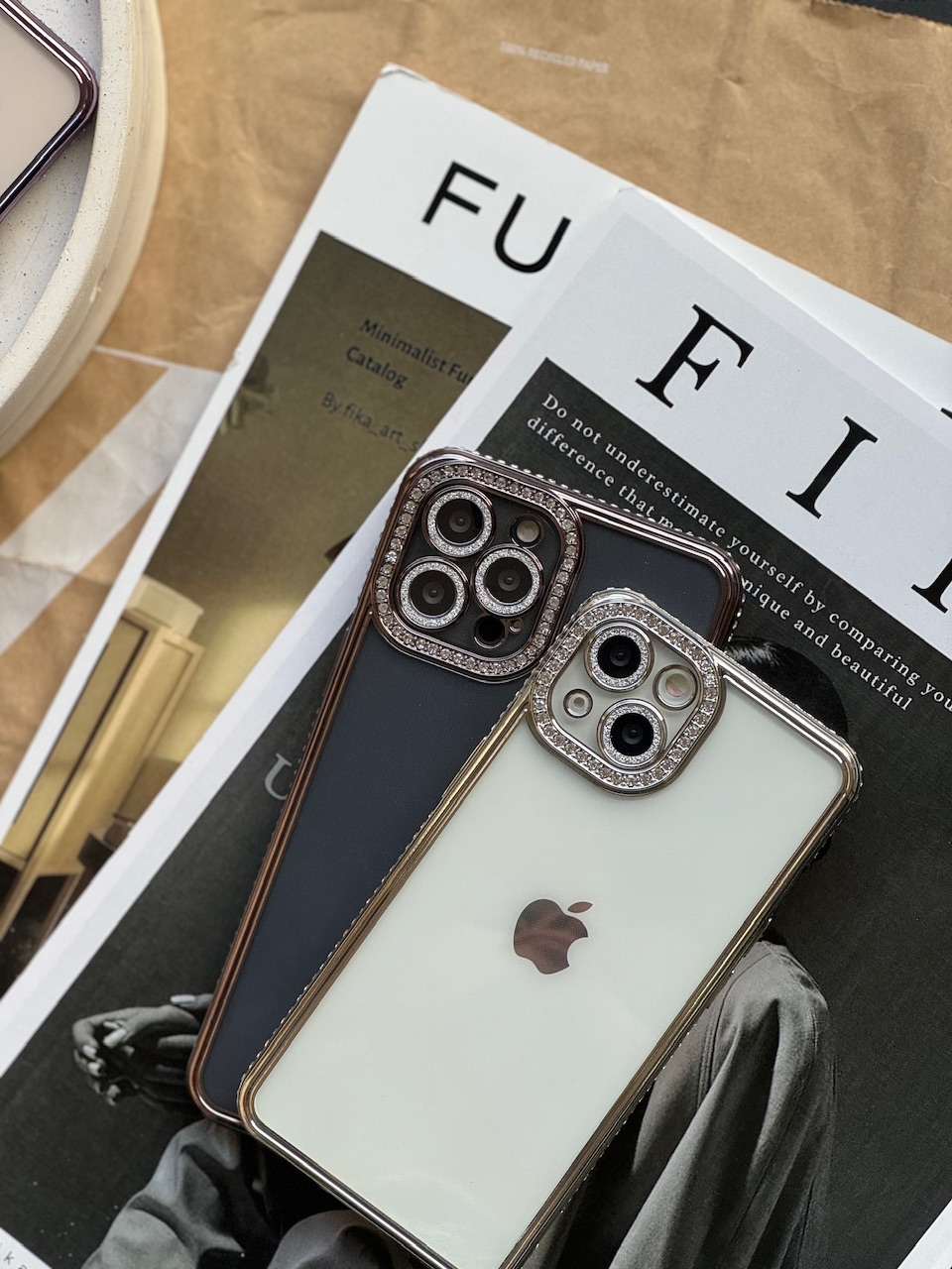 قاب آیفون دور نگین پشت شفاف