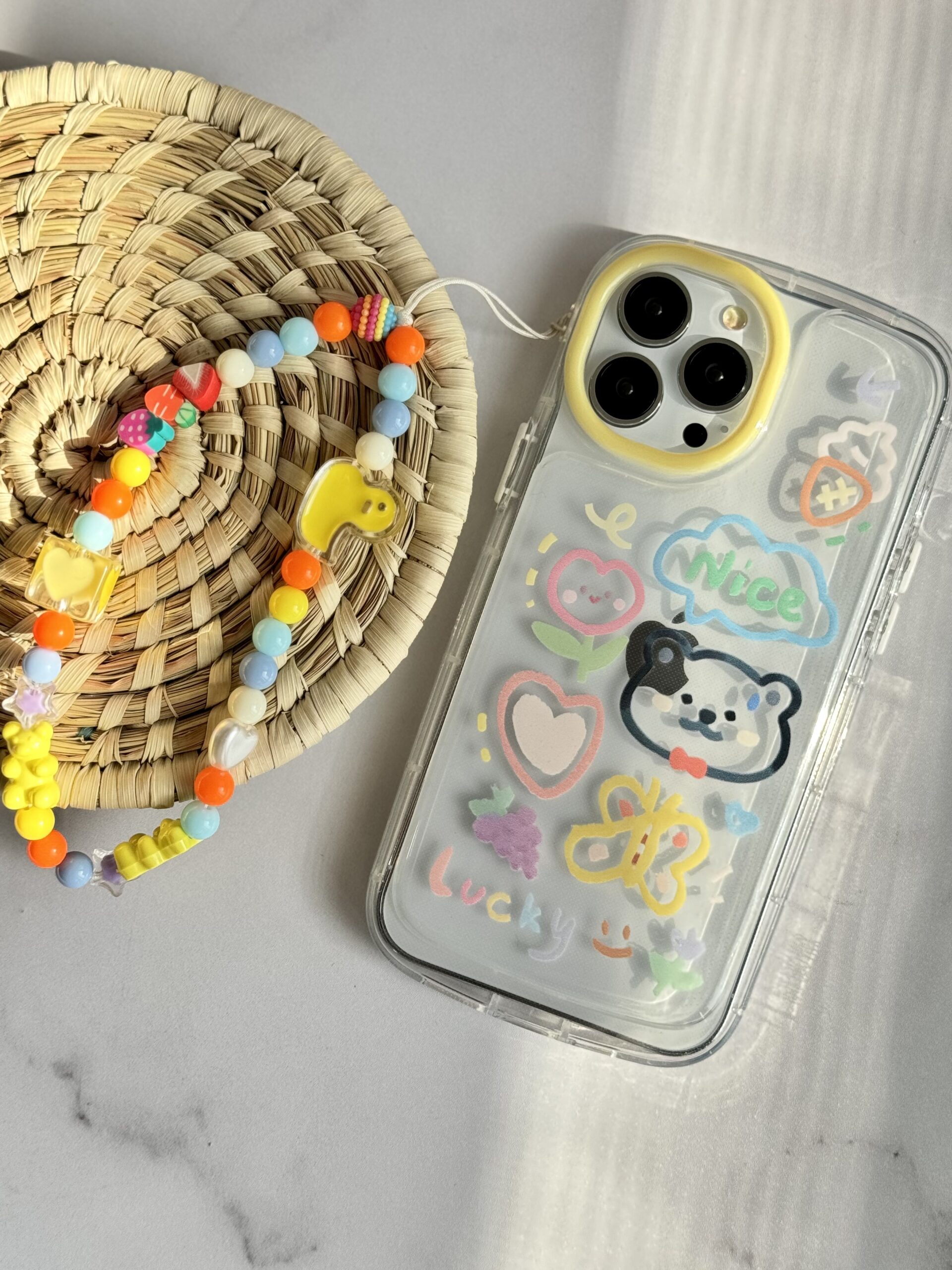 قاب موبایل آیفون خرس و پروانه نقاشی + بندست کوتاه