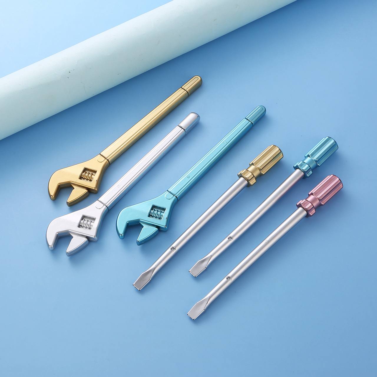 روان نویس فانتزی طرح آچار فرانسه و پیچ گوشتی