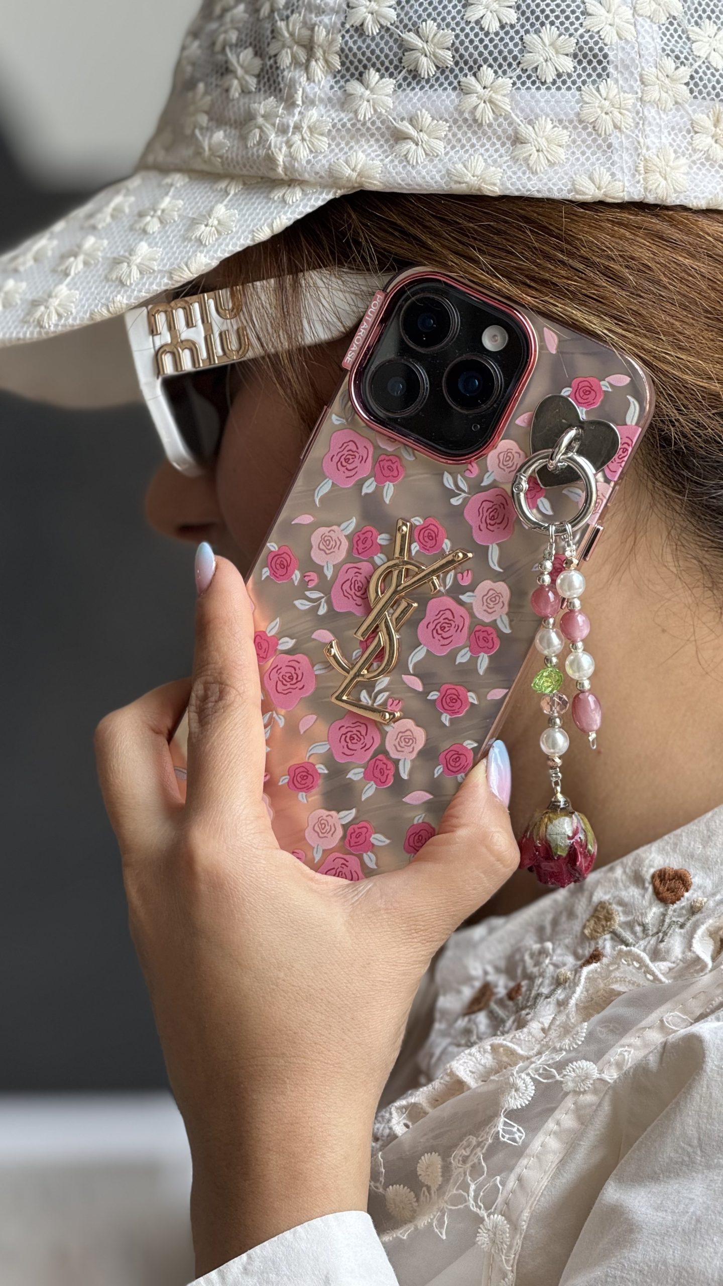 قاب موبایل سن لورن شکوفه گل رز + آویز گل رز