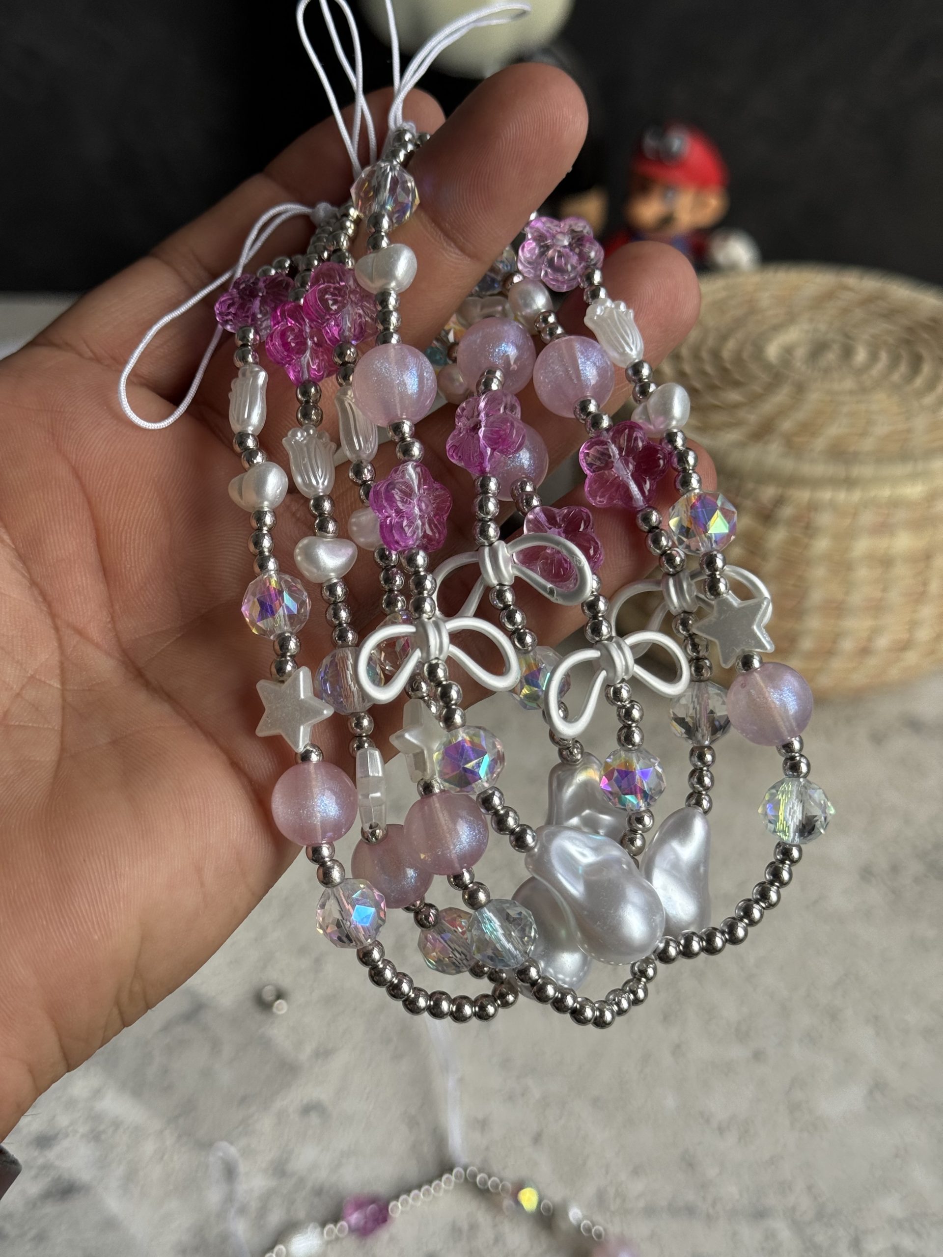 بند و آویز گل رز صورتی و پاپیون