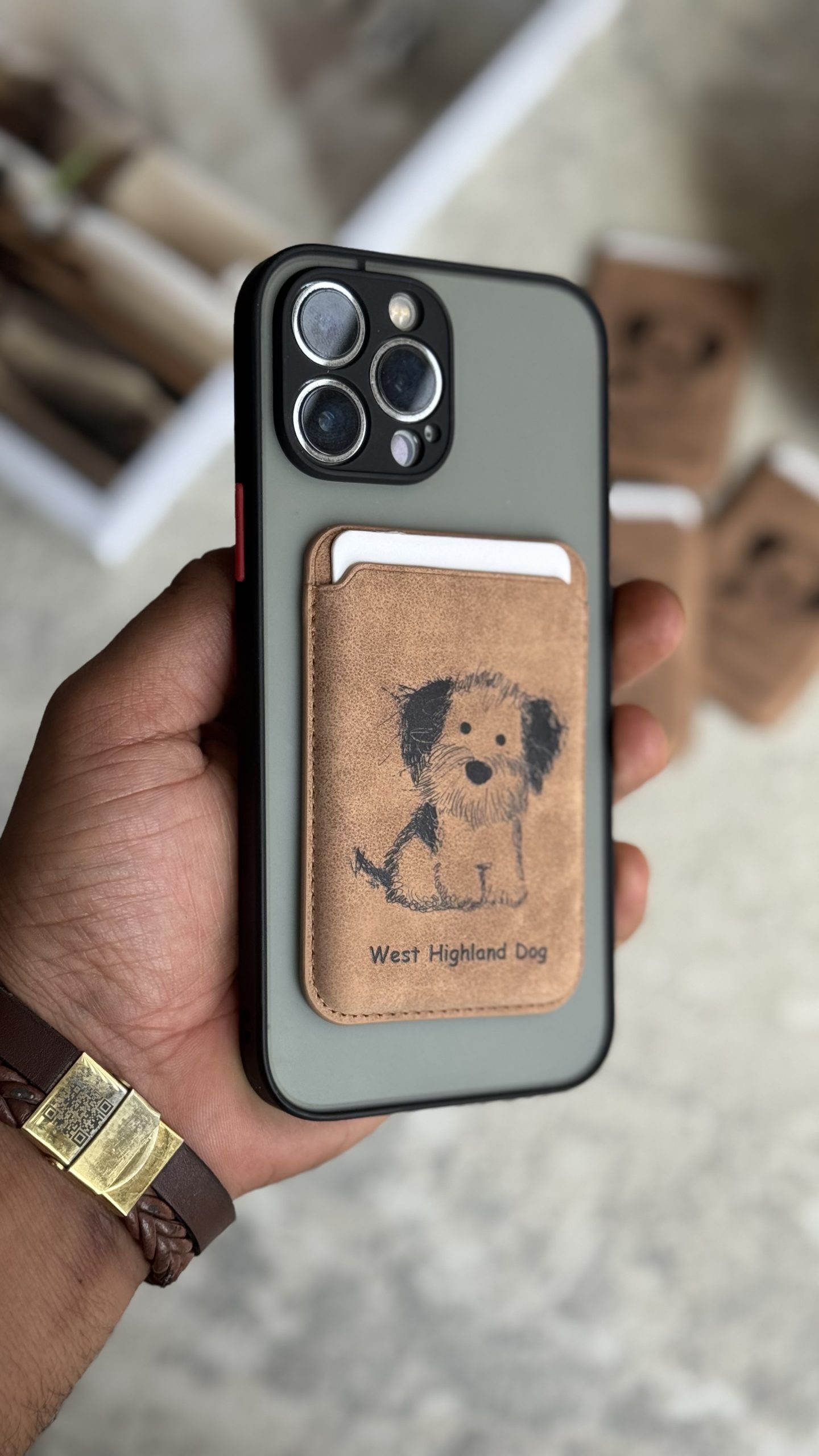 والت و جاکارتی مگنتی سگ پاپی