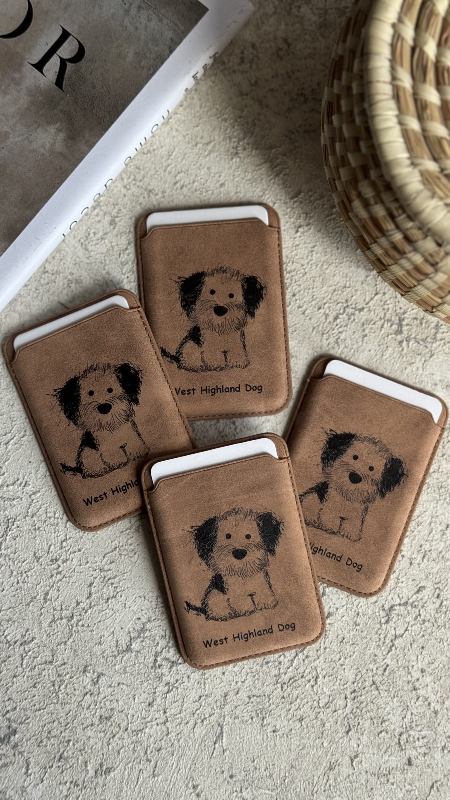 والت و جاکارتی مگنتی سگ پاپی