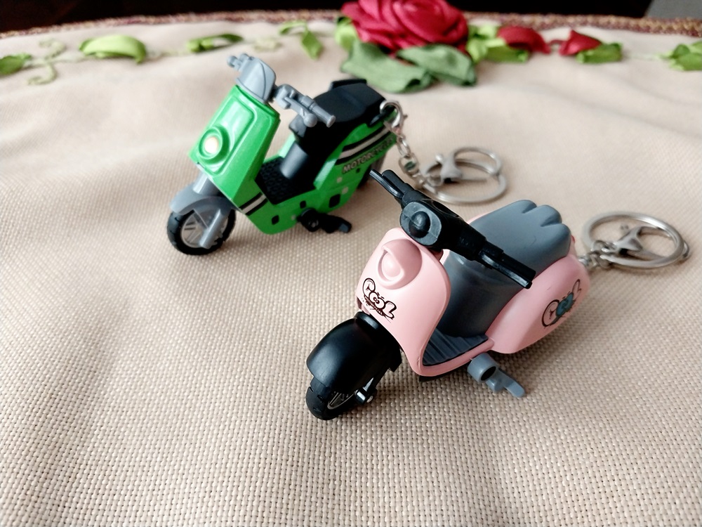 جاکلیدی ماشین فلزی وسپا