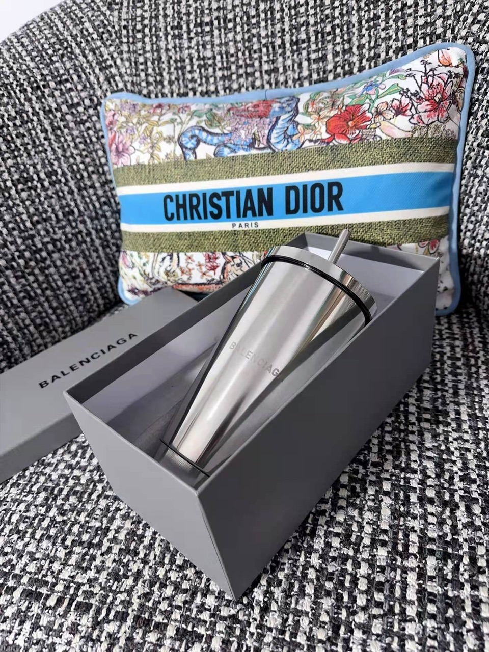 ماگ استیل Balenciaga