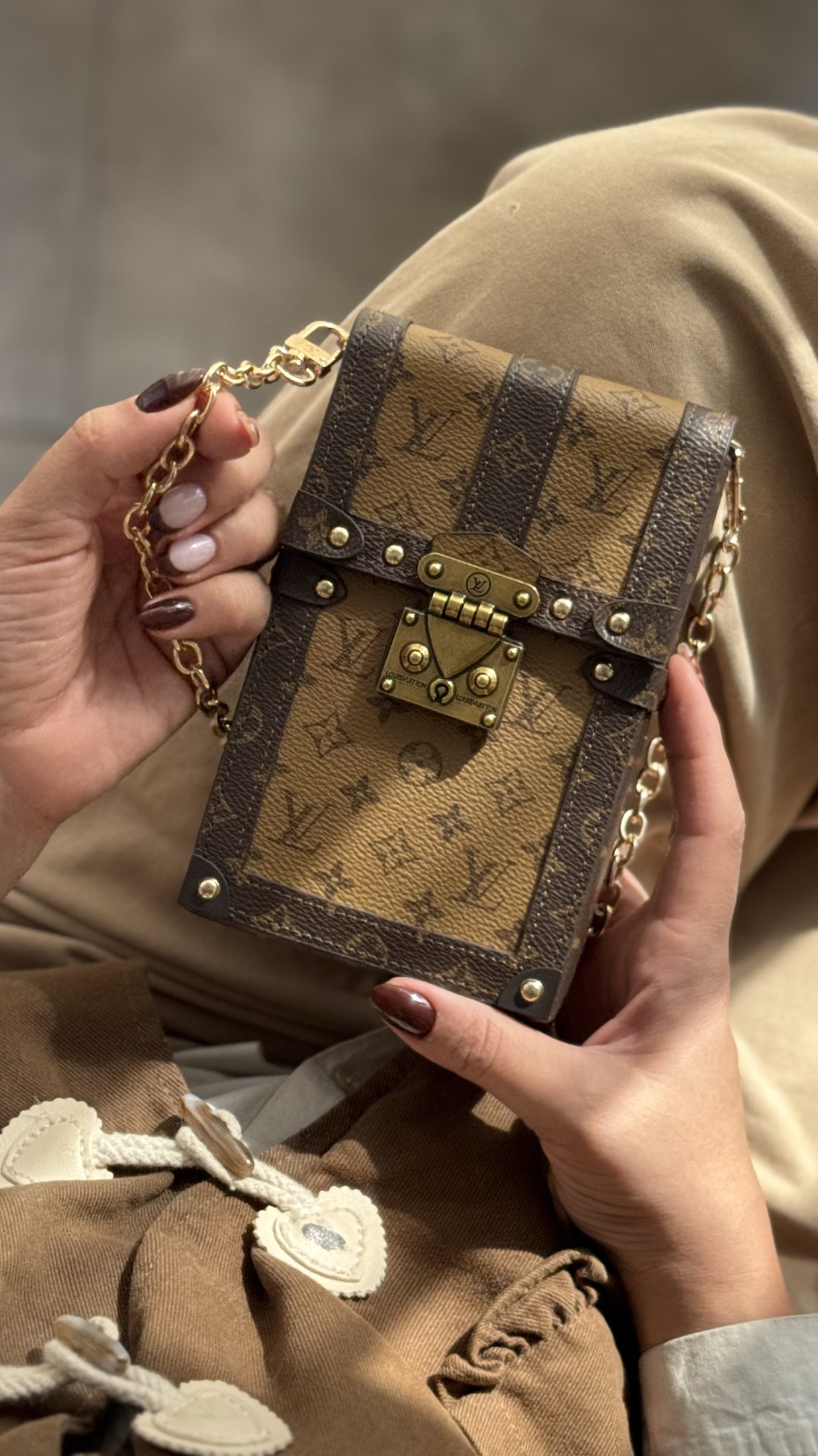 کیف فری سایز یک طرفه لویی ویتون صندوقی + بندزنجیری