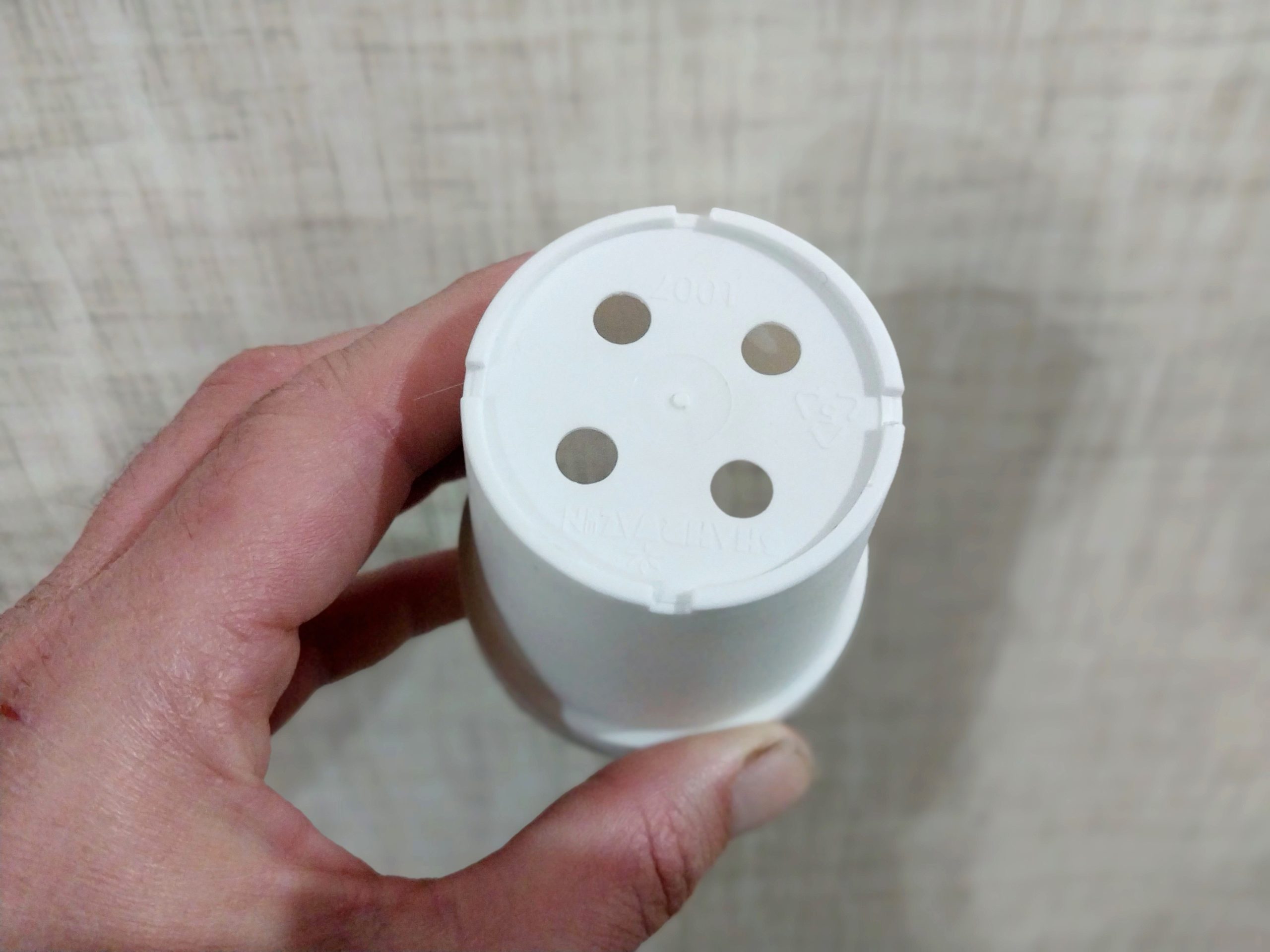 گلدان پلاستیکی کوچک