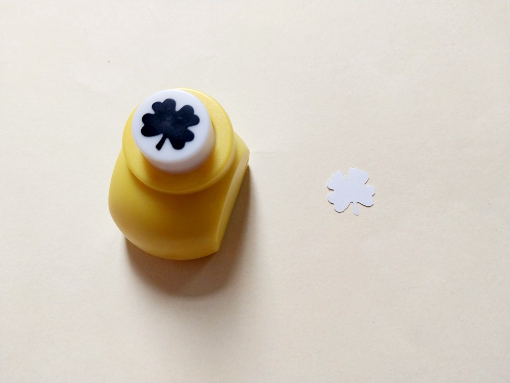 پانچ متوسط طرح گل شبدر